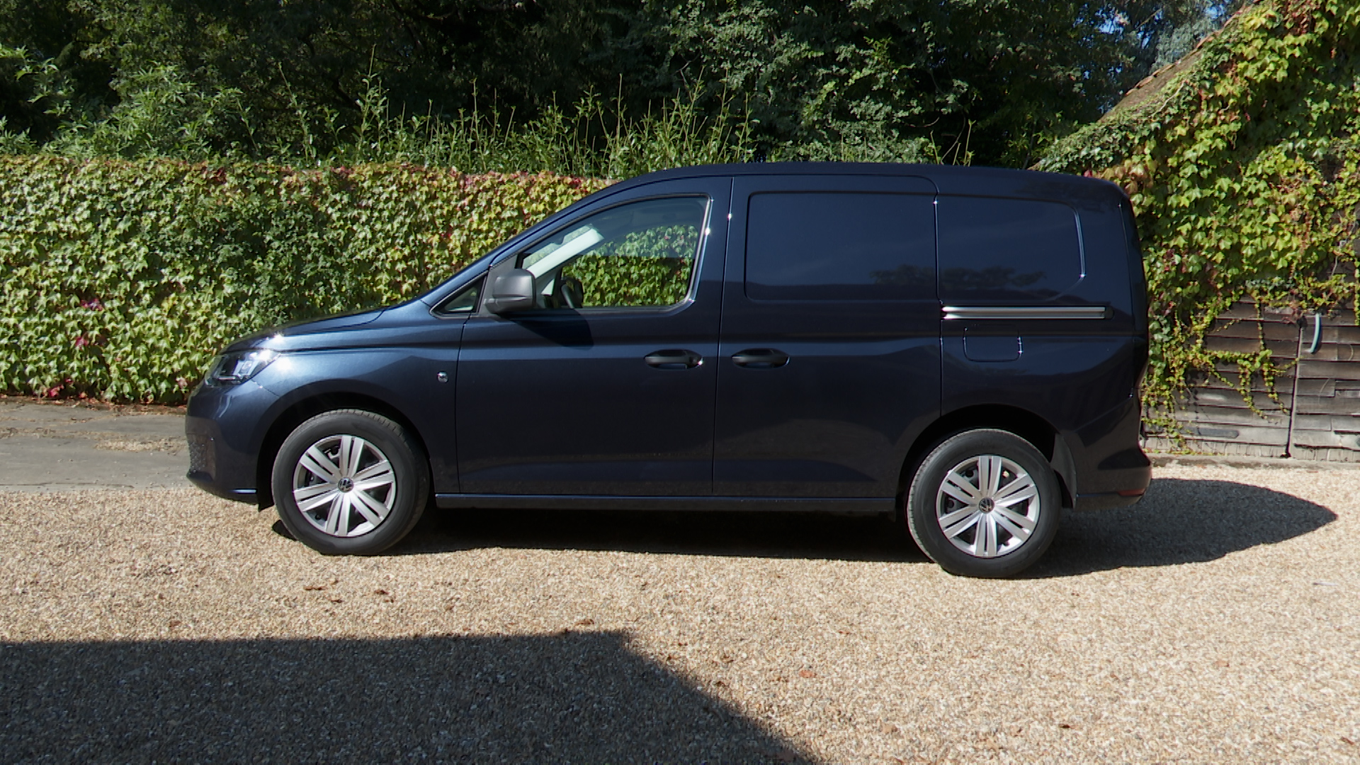 Volkswagen Caddy 2.0 TDI 102 Commerce Van [Bus/Assistance]
